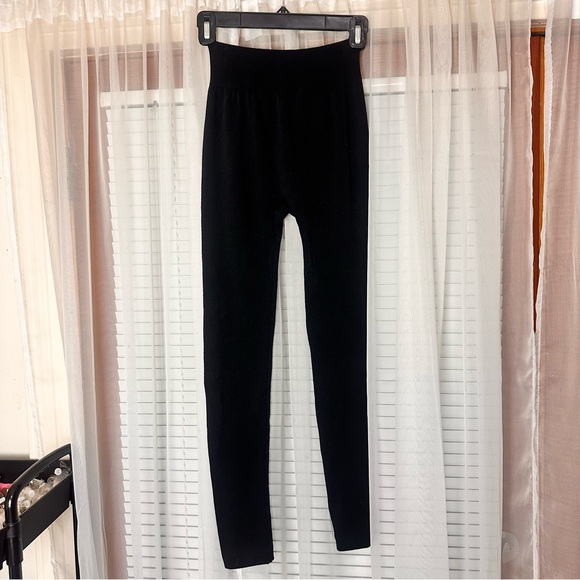 Two pairs of Sm/Med Thick High Waist Homma Leggings - Picture 3 of 8